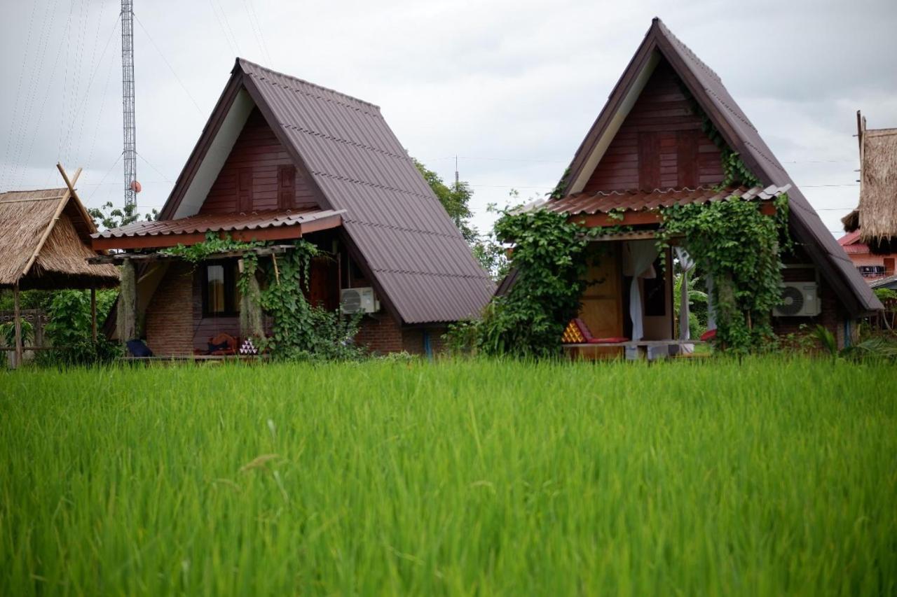 Appartamento Huean Himbo Chiang Rai Esterno foto