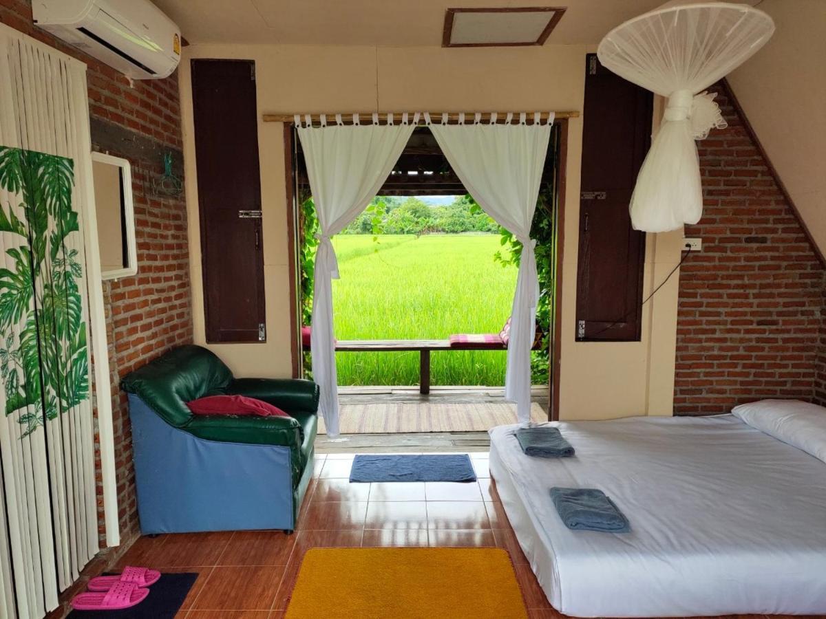 Appartamento Huean Himbo Chiang Rai Esterno foto