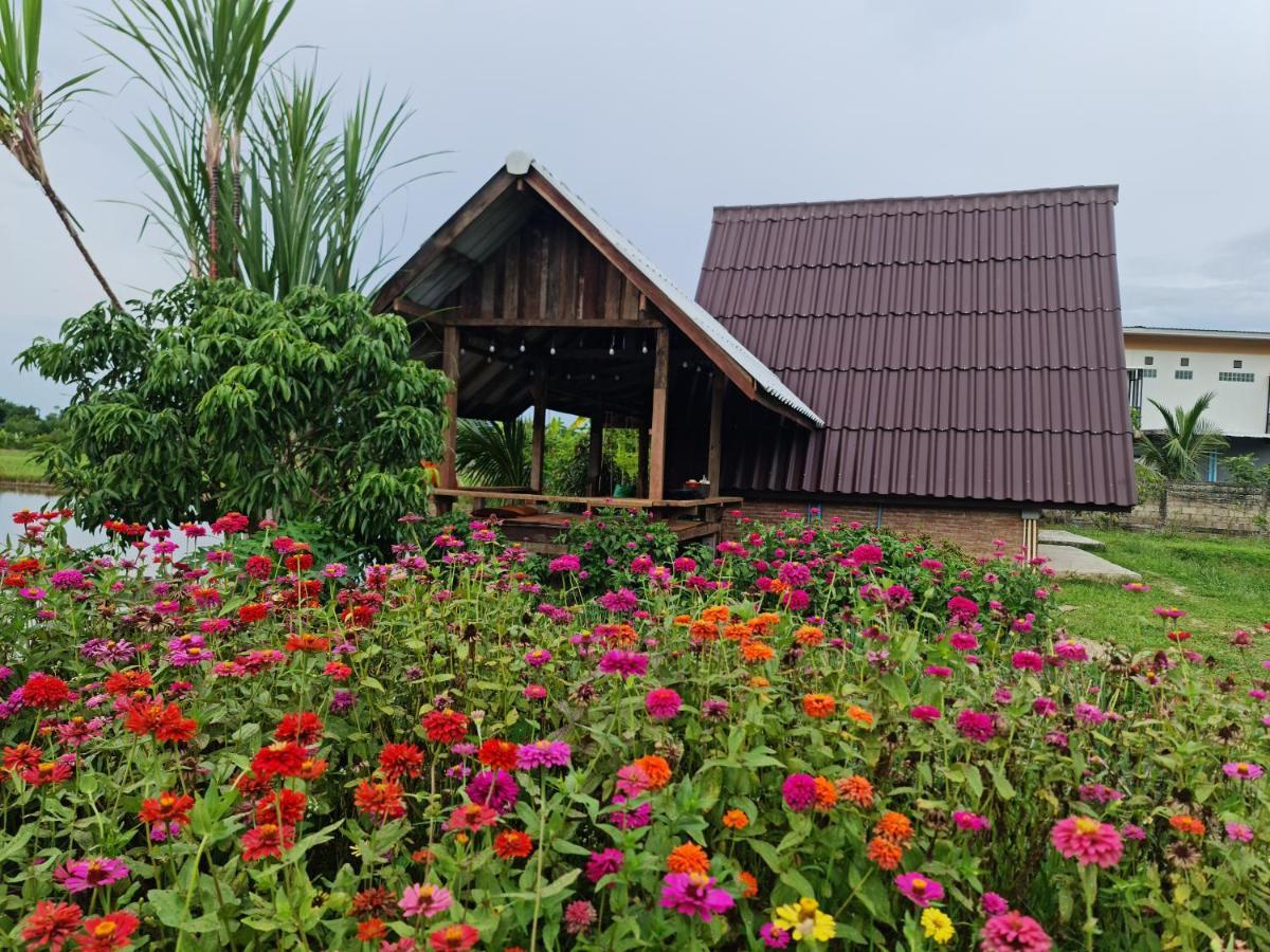 Appartamento Huean Himbo Chiang Rai Esterno foto