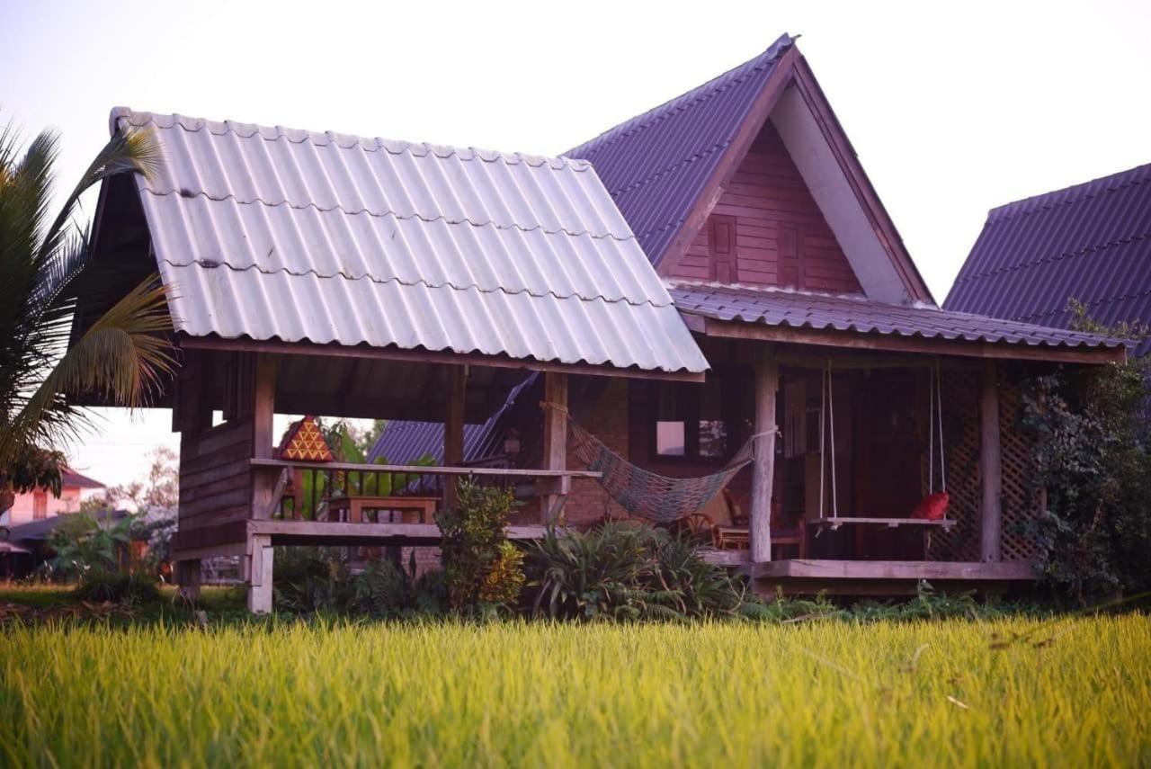Appartamento Huean Himbo Chiang Rai Esterno foto
