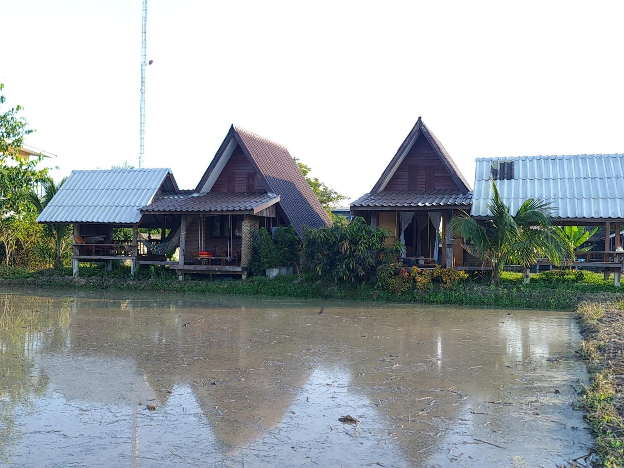 Appartamento Huean Himbo Chiang Rai Esterno foto